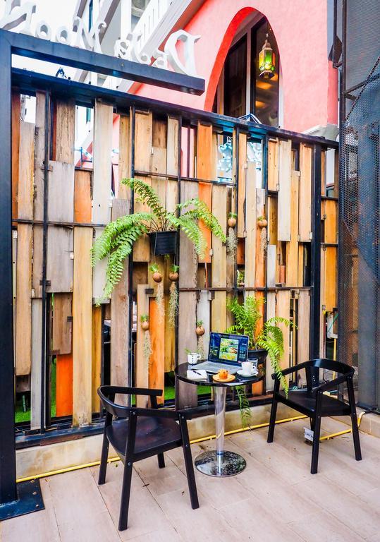 De Ja Moon Hostel เชียงใหม่ ภายนอก รูปภาพ