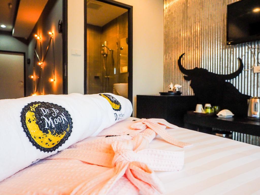 De Ja Moon Hostel เชียงใหม่ ภายนอก รูปภาพ