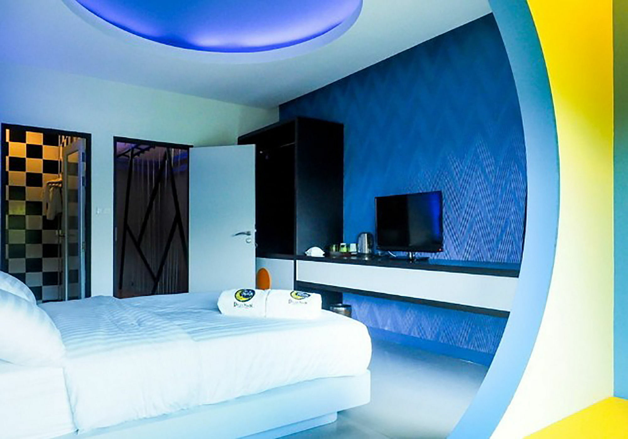 De Ja Moon Hostel เชียงใหม่ ภายนอก รูปภาพ