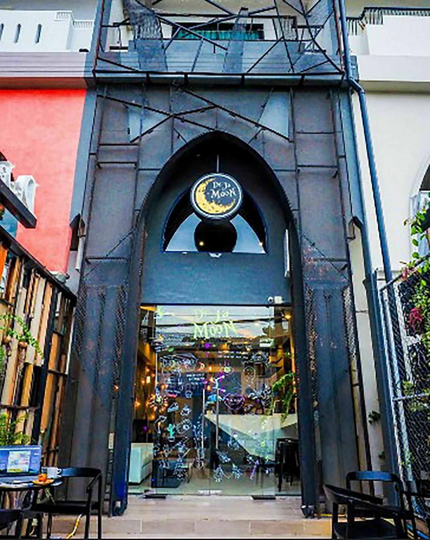 De Ja Moon Hostel เชียงใหม่ ภายนอก รูปภาพ